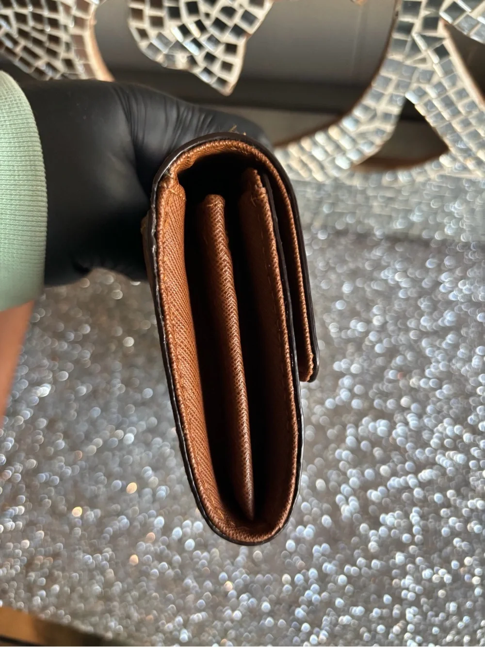 🌟Michael Kors Brown Women’s Handbag with Matching Wallet